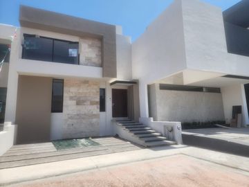Casa en  Venta en Fraccionamiento Lomalta Tres Marías