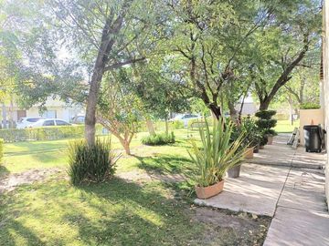 Venta de Casa en Fracc. La Rioja, en Aguascalientes.