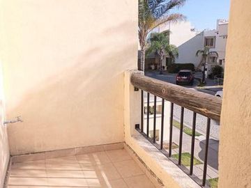 Venta de Casa en Fracc. La Rioja, en Aguascalientes.