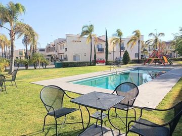 Venta de Casa en Fracc. La Rioja, en Aguascalientes.