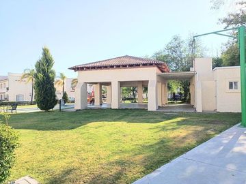 Venta de Casa en Fracc. La Rioja, en Aguascalientes.
