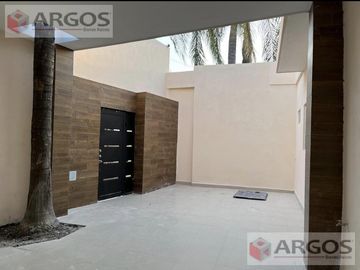 CASA EN VENTA COLONIA VISTA HERMOSA, ZONA CUMBRES