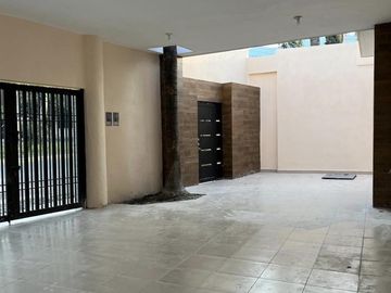 CASA EN VENTA COLONIA VISTA HERMOSA, ZONA CUMBRES