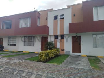 Se vende casa sector Sangolqui de oportunidad