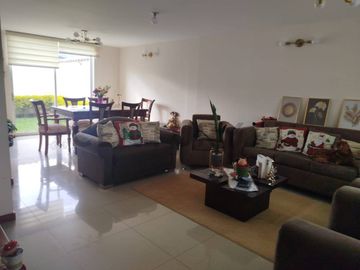 Se vende casa sector Sangolqui de oportunidad