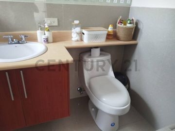 Se vende casa sector Sangolqui de oportunidad