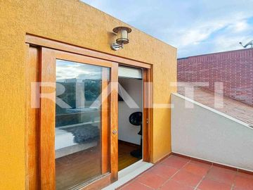 Hermosa casa de venta dentro de Urbanización en Nayón