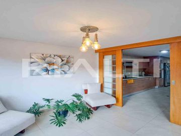 Hermosa casa de venta dentro de Urbanización en Nayón