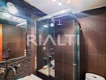 Hermosa casa de venta dentro de Urbanización en Nayón