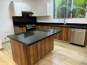 Casa en venta PRIVADA NUUKAN modelo COATI Cholul | ENTREGA INMEDIATA|