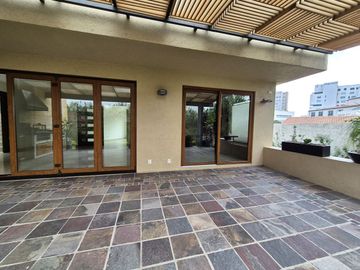 En Venta  Lomas Country Club Casa En Privada  Doble Seguridad Huixquilucan