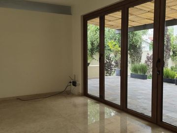En Venta  Lomas Country Club Casa En Privada  Doble Seguridad Huixquilucan