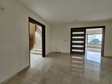 En Venta  Lomas Country Club Casa En Privada  Doble Seguridad Huixquilucan