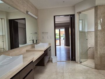En Venta  Lomas Country Club Casa En Privada  Doble Seguridad Huixquilucan