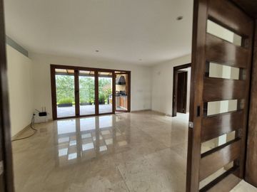 En Venta  Lomas Country Club Casa En Privada  Doble Seguridad Huixquilucan