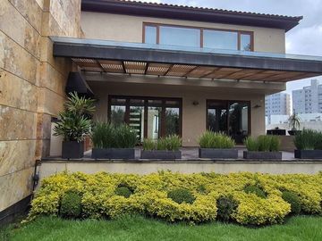 En Venta  Lomas Country Club Casa En Privada  Doble Seguridad Huixquilucan
