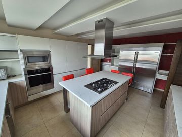 En Venta  Lomas Country Club Casa En Privada  Doble Seguridad Huixquilucan