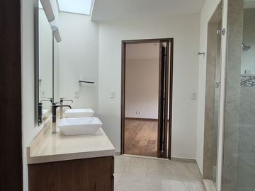 En Venta  Lomas Country Club Casa En Privada  Doble Seguridad Huixquilucan