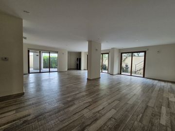 En Venta  Lomas Country Club Casa En Privada  Doble Seguridad Huixquilucan