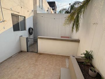CASA EN VENTA FRACC PRIVADO, LAS LOMAS - GARCIA