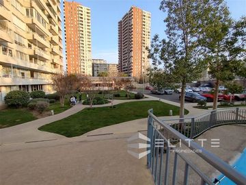 Departamento en Venta en (MGV) San Eugenio/Ñuble, Dpto. 2D,1B,1 Estac. Cerca Metro Ñuble