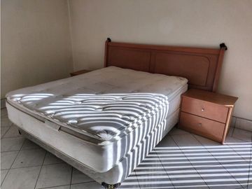 ESTUPENDA CASA EN NOVELISTAS A UNOS PASOS DEL PERI