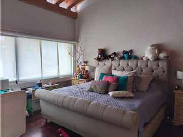 EXCLUSIVA RESIDENCIA EN PRADO LARGO, CON BUENOS ACABADOS