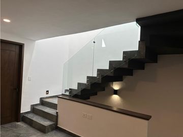 Casa En Venta En Fraccionamiento La Cementera