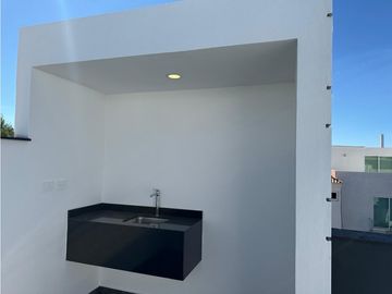 Casa En Venta En Fraccionamiento La Cementera