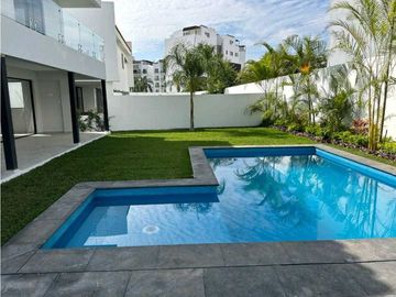 VENTA DE CASA RESIDENCIA CON ALBERCA EN PARAISO COUNTRY CLUB