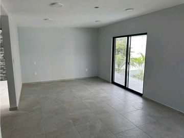 VENTA DE CASA RESIDENCIA CON ALBERCA EN PARAISO COUNTRY CLUB