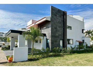 VENTA DE CASA RESIDENCIA CON ALBERCA EN PARAISO COUNTRY CLUB