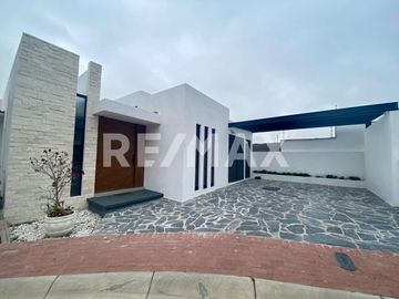 CASA EN VENTA CIUDAD MADERAS MONTAÑA  - (3)