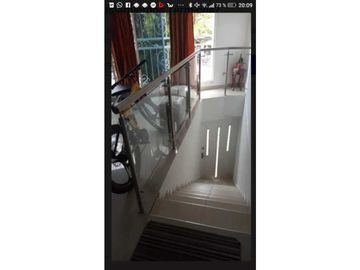 VENTA CASA EXTERNA - 2 APARTA ESTUDIOS RENTADOS TEQUENDAMA CALI (MBM)
