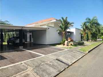 VENTA  CASA CAMPESTRE DE 1 PISO VERDE ALFAGUARA-JAMUNDI 560MTS(mbm)