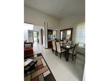 Venta hermosa casa de un solo piso en el castillo Jamundí (Mbm)