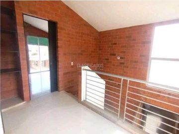 Venta casa en condominio en verde Alfaguara Jamundí valle.(Mbm)