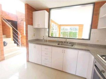 Venta casa en condominio en verde Alfaguara Jamundí valle.(Mbm)