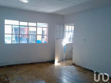 Casa en venta en Sta Ma Tulpetlac, Amplia a 2min Mexibus $3,000,000.00