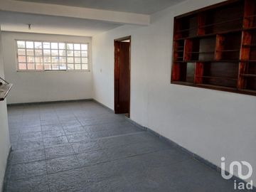 Casa en venta en Sta Ma Tulpetlac, Amplia a 2min Mexibus $3,000,000.00