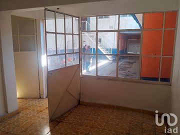 Casa en venta en Sta Ma Tulpetlac, Amplia a 2min Mexibus $3,000,000.00