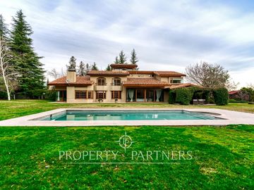 Espectacular casa en exclusivo condominio de Chicureo Central