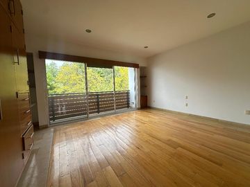 🏡 Vive el lujo y la comodidad en Fraccionamiento Jurica: Casa en Condominio Regency 🌟