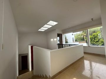 🏡 Vive el lujo y la comodidad en Fraccionamiento Jurica: Casa en Condominio Regency 🌟