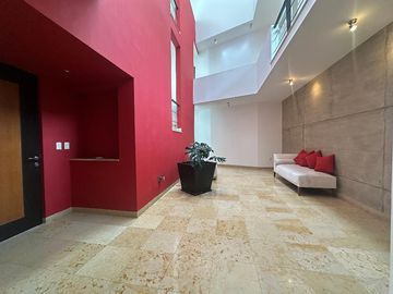 🏡 Vive el lujo y la comodidad en Fraccionamiento Jurica: Casa en Condominio Regency 🌟
