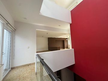 🏡 Vive el lujo y la comodidad en Fraccionamiento Jurica: Casa en Condominio Regency 🌟