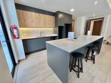 VENDO DEPARTAMENTO 3 DORMITORIOS DE LUJO EN CUMBAYÁ