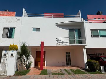 Casa en venta Fraccionamiento San Jose, Zona Recta a Cholula