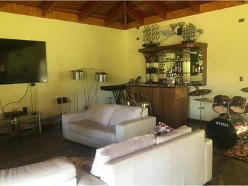 Espectacular casa en Parcela Nos