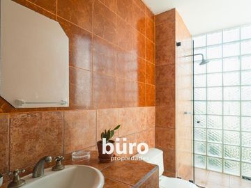 EXCELENTE CASA EN VENTA CON VISTA AL MAR EN MALECON PICO ALTO DE PUNTA HERMOSA